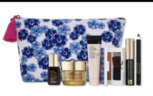 Estée Lauder Makeup Bag with seven piece set
